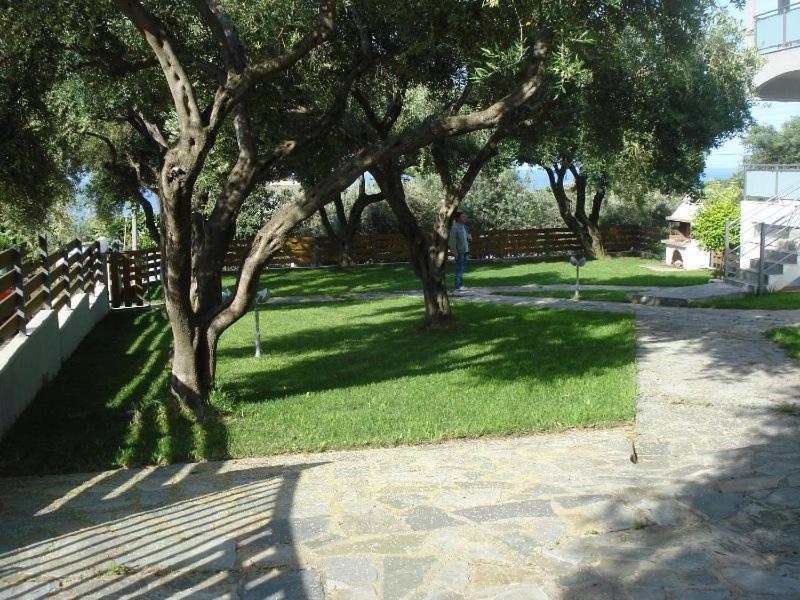 Villa Riza Bagian luar foto